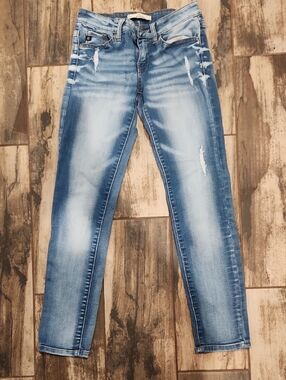 KanCan Size 24 Skinny Jeans